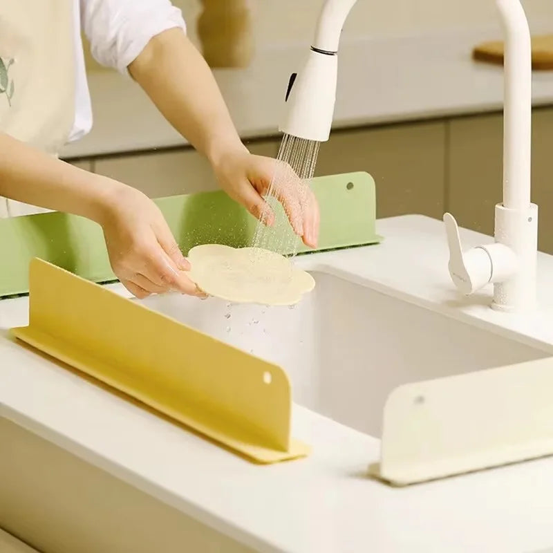 Silicone Sink Baffle Splash Guard Waterproof Splatter with Suction Cup Non Slip Water Dam For Washing Dishes Kitchen Supplies ﻿
