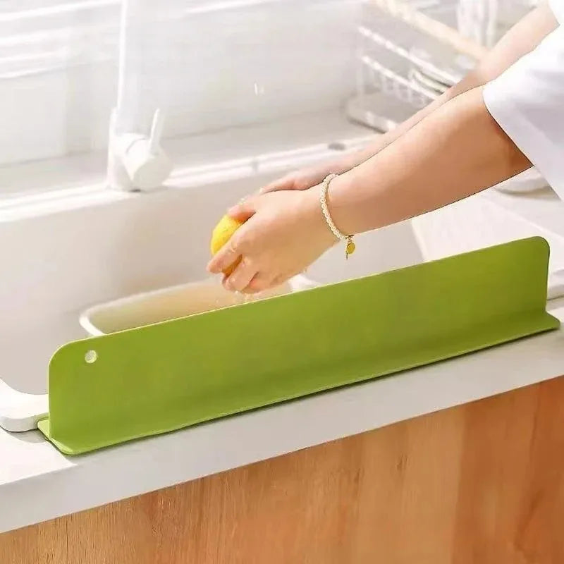 Silicone Sink Baffle Splash Guard Waterproof Splatter with Suction Cup Non Slip Water Dam For Washing Dishes Kitchen Supplies ﻿